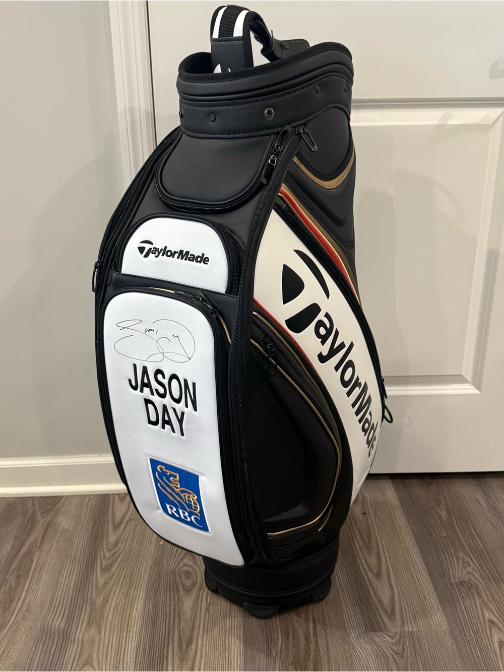 2016 Taylormade Jason Day Signed PGA Tour Staff Bag #1 Player RBC Golf Auto NWT